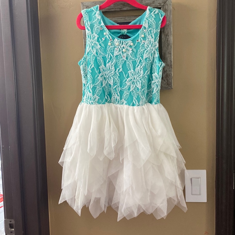 Girls dress